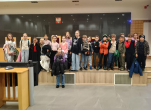 Uczniowie uczestniczący w spotkaniu