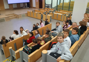 Uczniowie obecni na spotkaniu