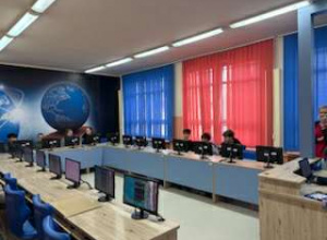 Uczniowie klasy 8a podczas podsumowania projektu